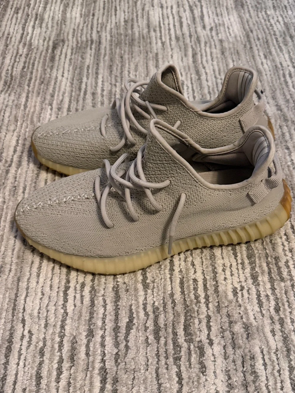 adidas Yeezy Boost 350 V2 knit sneakers size 11.5